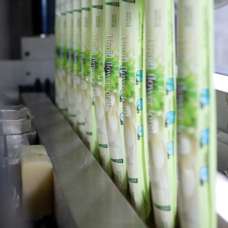 ST560 horizontal seal square.png